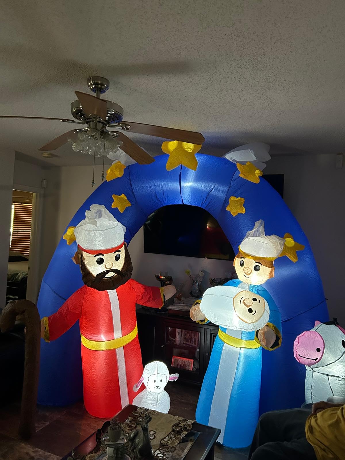 9.2FT H Christmas Inflatable Nativity Scene Archway with Build-in LED Lights, Huge Blow up Christmas Inflatable Outdoor Decorations Large Party Yard Decoration customer photo 2