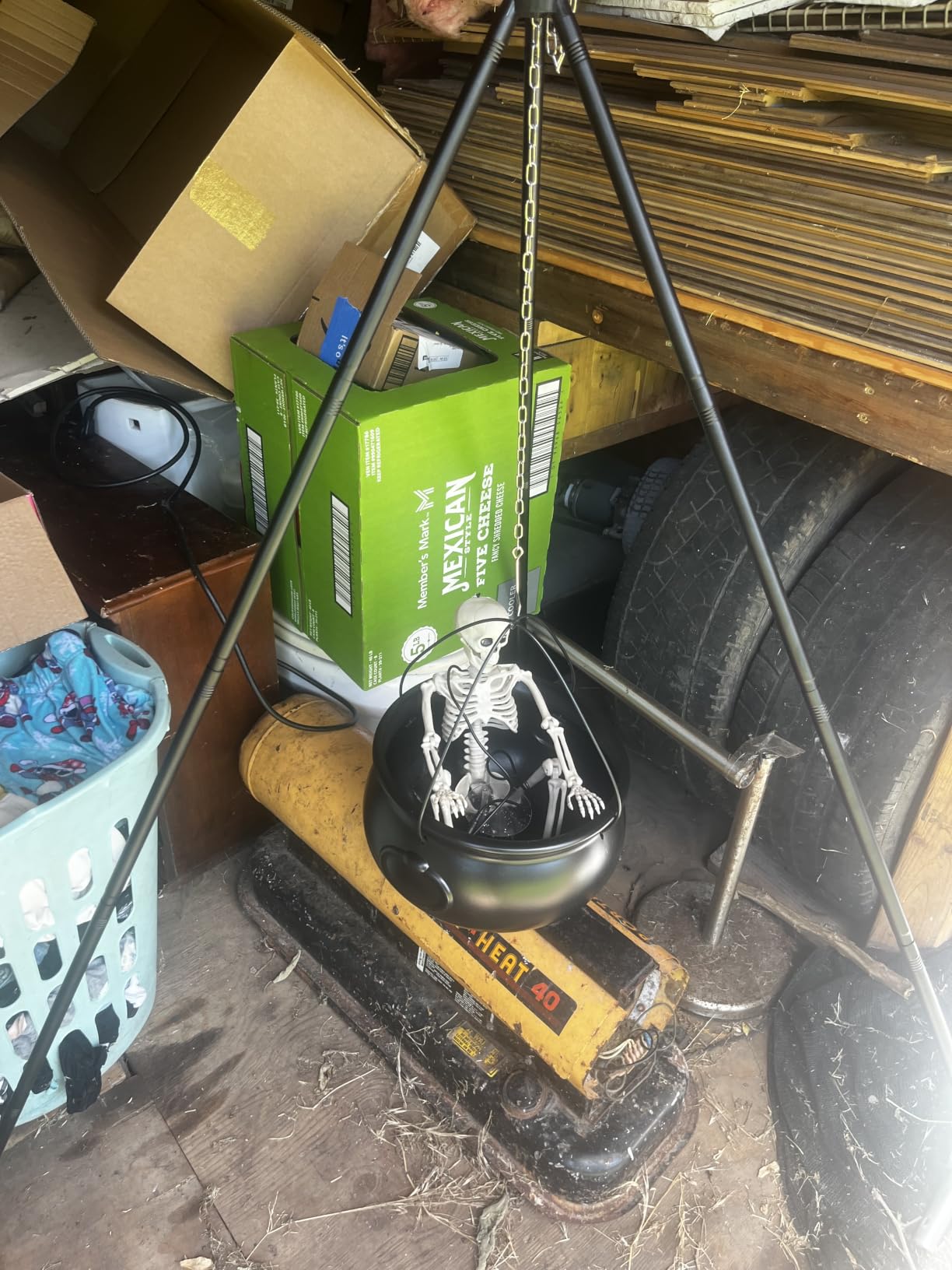 Halloween Decorations Outdoor Witch Cauldron Tripod with Fog Maker & Skull | 52-inch tall display, green light mist effect, large cauldron & skeleton, stable setup for porch yard lawn Halloween scenes customer photo 2