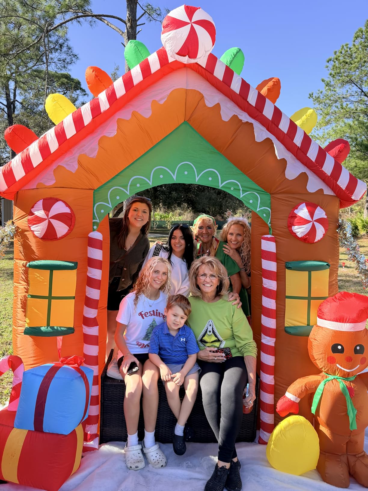 FunFanso 9 FT Christmas Inflatables Archway Outdoor Decorations, Gingerbread Man House Arch Blow Up Yard Decoration with Colorful Gift Boxes, Built-in LED Lights for Garden Porch Xmas Party Decor customer photo 1