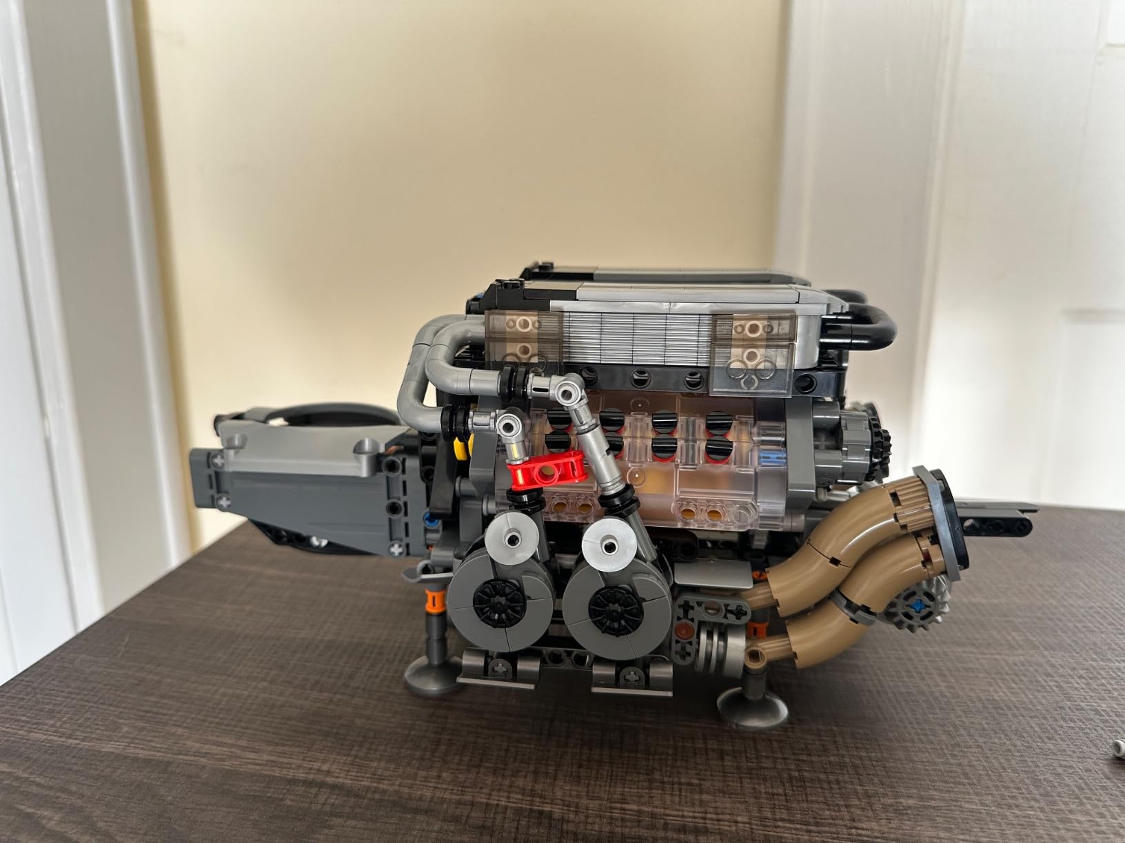 10131 W16 Engine Building Blocks Sets, V8 Engine Model kit that Run, Build Your Own STEM Model Engine, 16-Cylinder Car Engine Building Engineering Toys (952+PCS) customer photo 1
