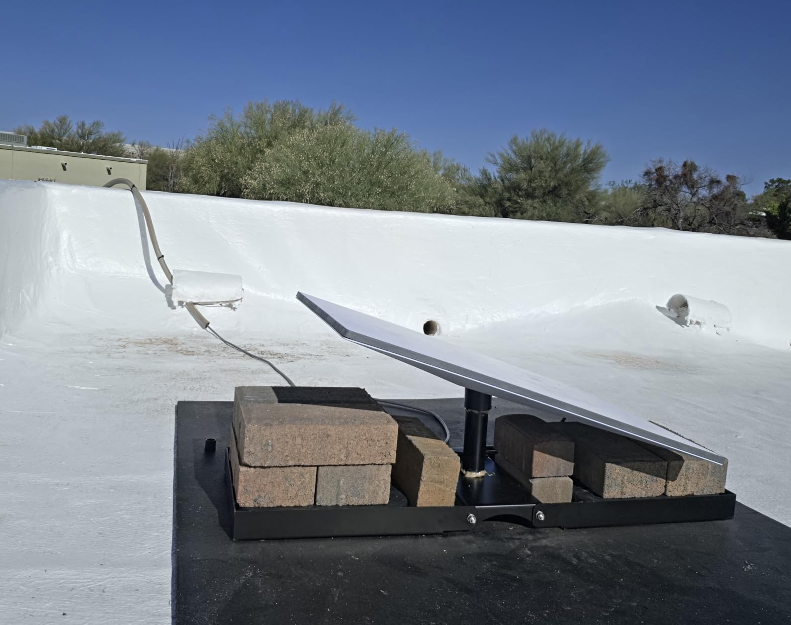 No Drill Starlink Roof Mount, Heavy Duty for Ridge/Flat | Compatible Starlink Standard 4/4X/Gen 3. Adjustable for ridge/flat roof. 13lbs counterweight + pipe adapter. Weatherproof customer photo 1