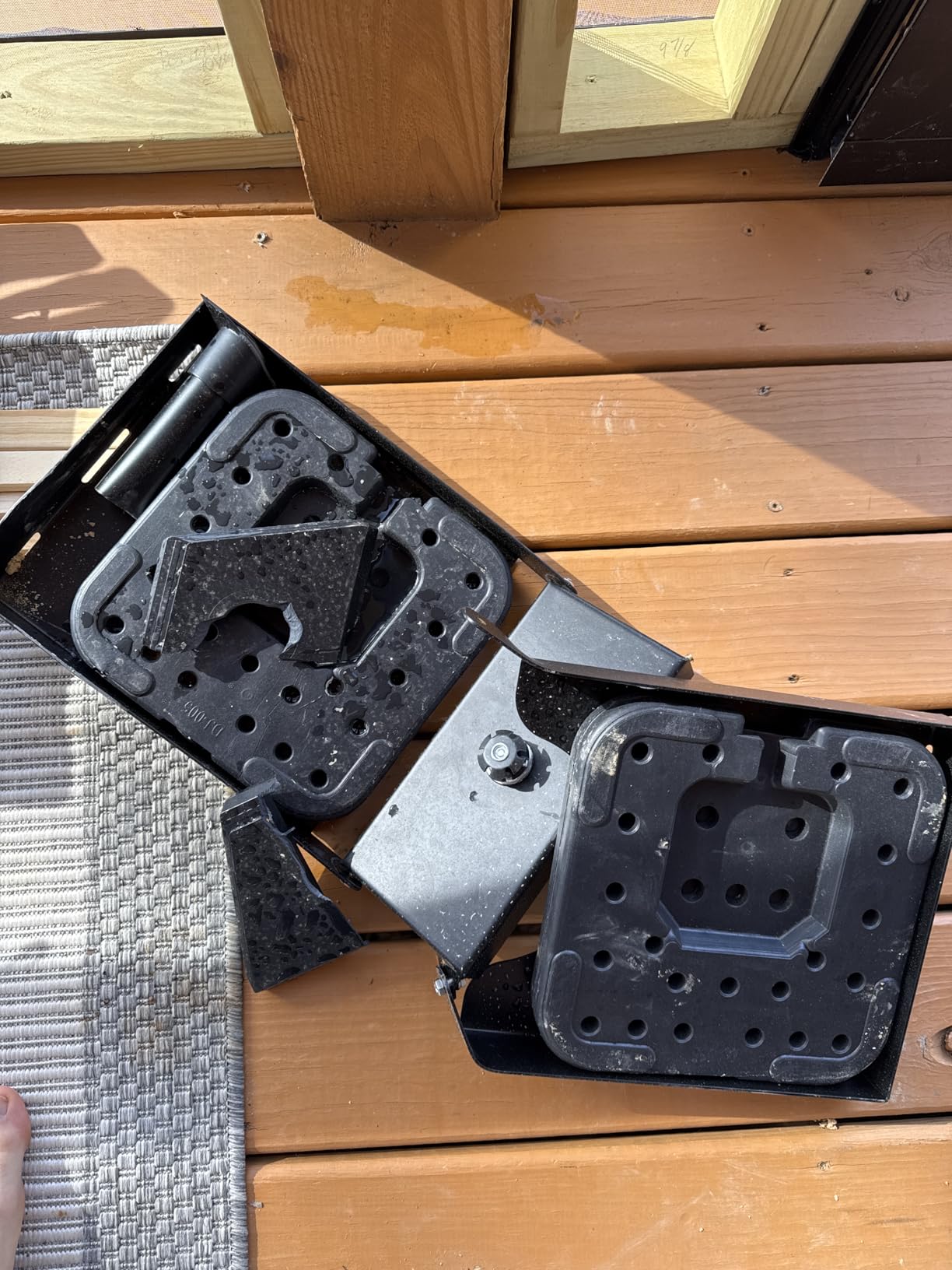 No Drill Starlink Roof Mount, Heavy Duty for Ridge/Flat | Compatible Starlink Standard 4/4X/Gen 3. Adjustable for ridge/flat roof. 13lbs counterweight + pipe adapter. Weatherproof customer photo 2