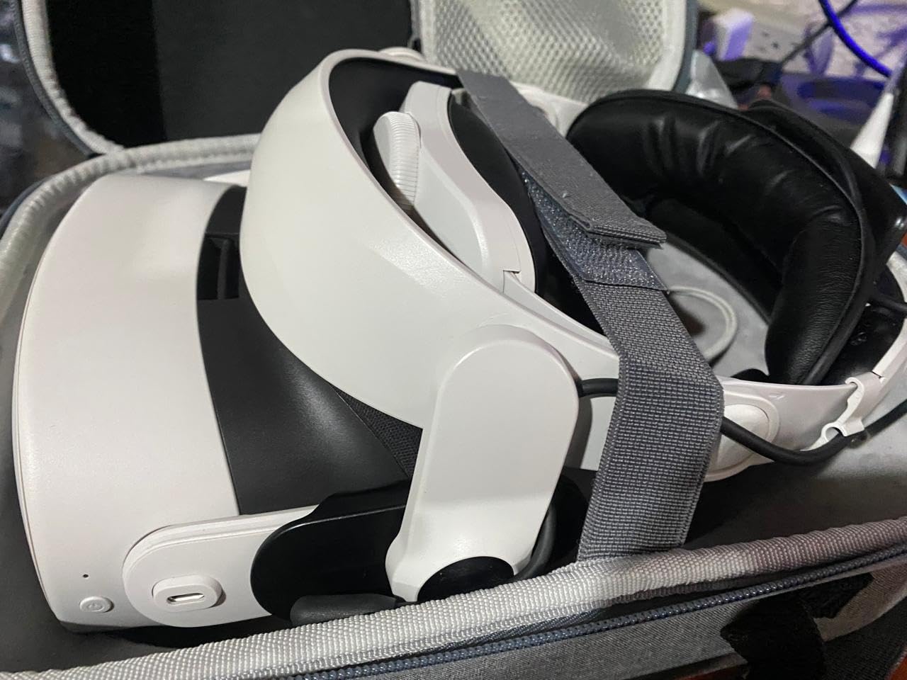 STARTRC GAMES Carrying Case for Meta Quest 3, Large Travel Case Compatible with BOBOVR S3 Pro/KIWI Design Battery Head Strap and Other Accessories, Hard Shell Travel Bag for Oculus Quest 3 customer photo 1