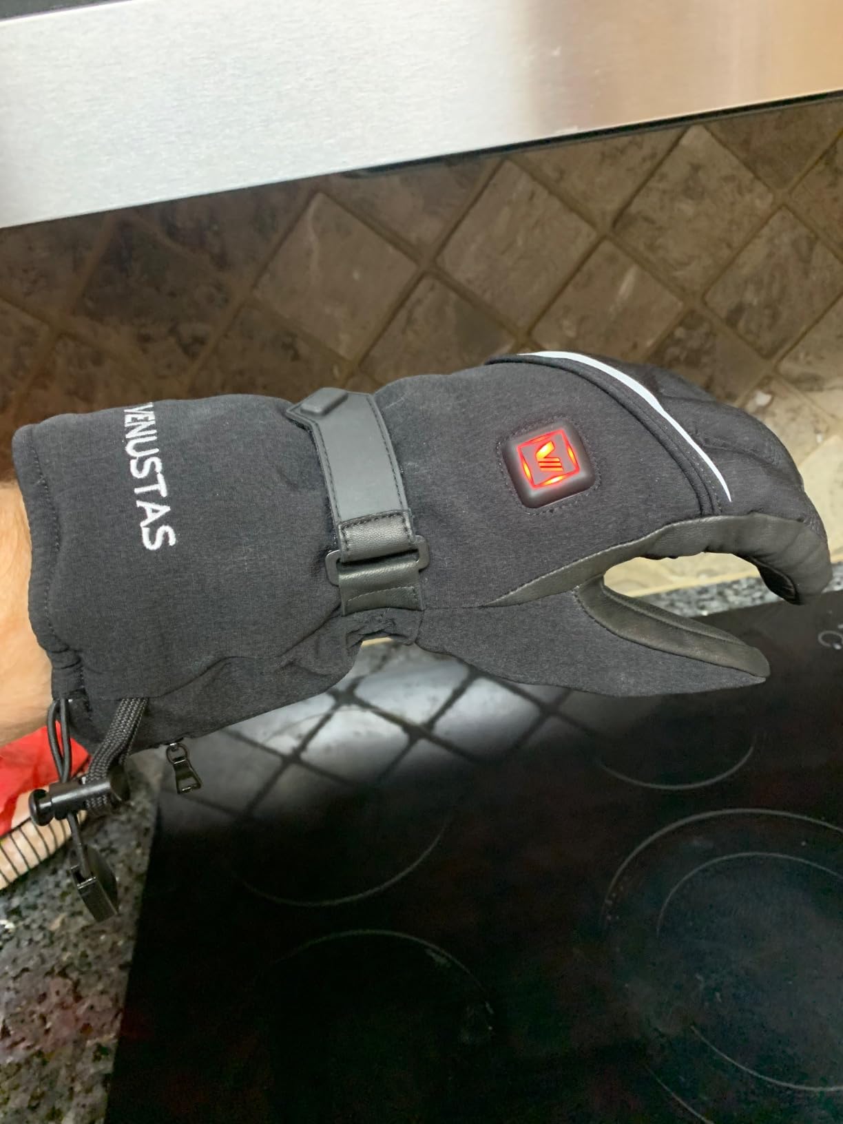 Venustas Heated Gloves for Men & Women, Rechargeable Electric Gloves for Arthritis, Winter Heated Motorcycle Ski Work Gloves customer photo 2