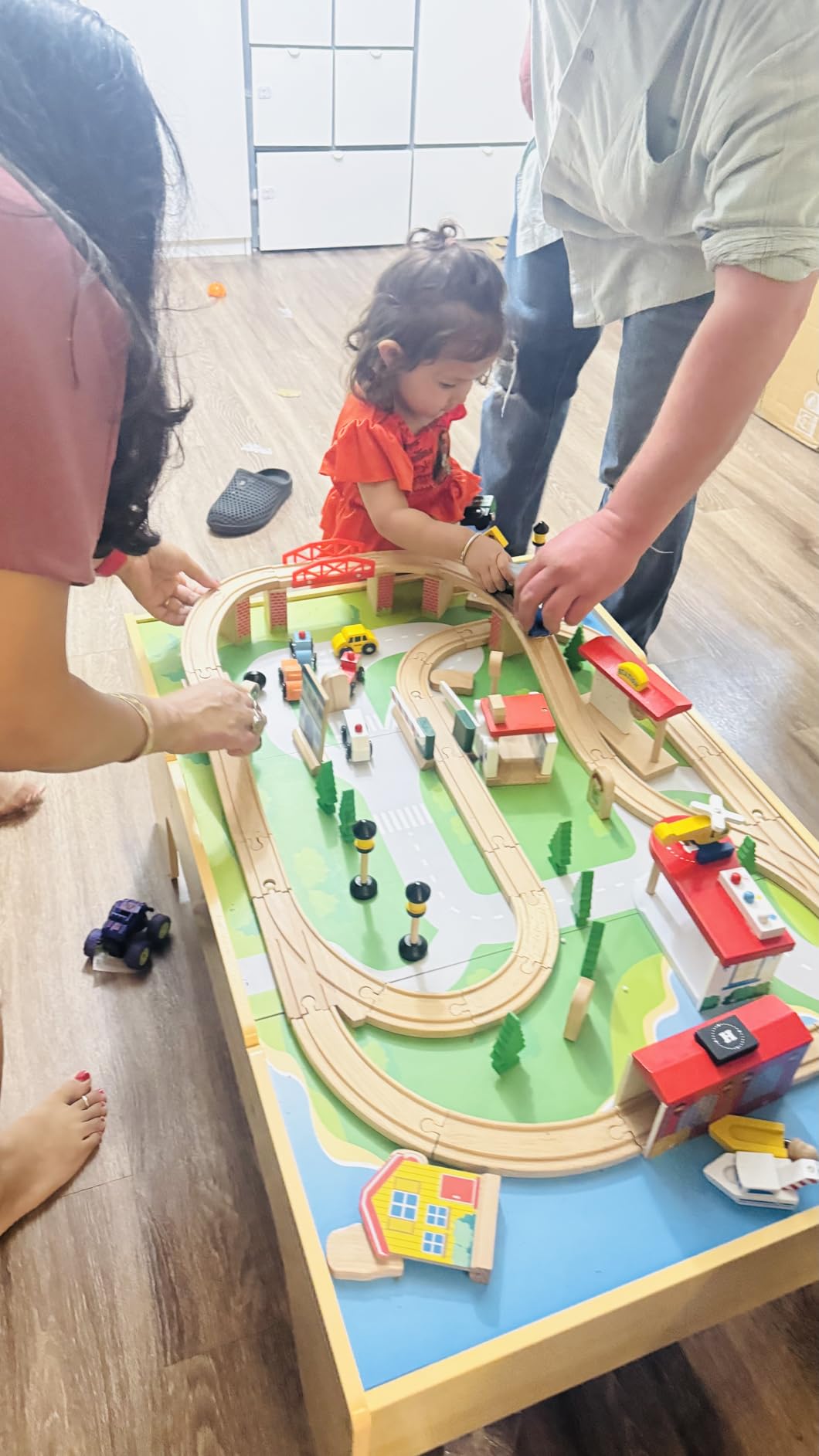 Costzon Train Table, 3-in-1 Wooden Train Set Table w/Reversible 84 PCS Track Train Toys, Table Map & Storage Drawer for Building, Playing, Studying, Kids Activity Table for Toddlers Aged 18 M+ customer photo 1