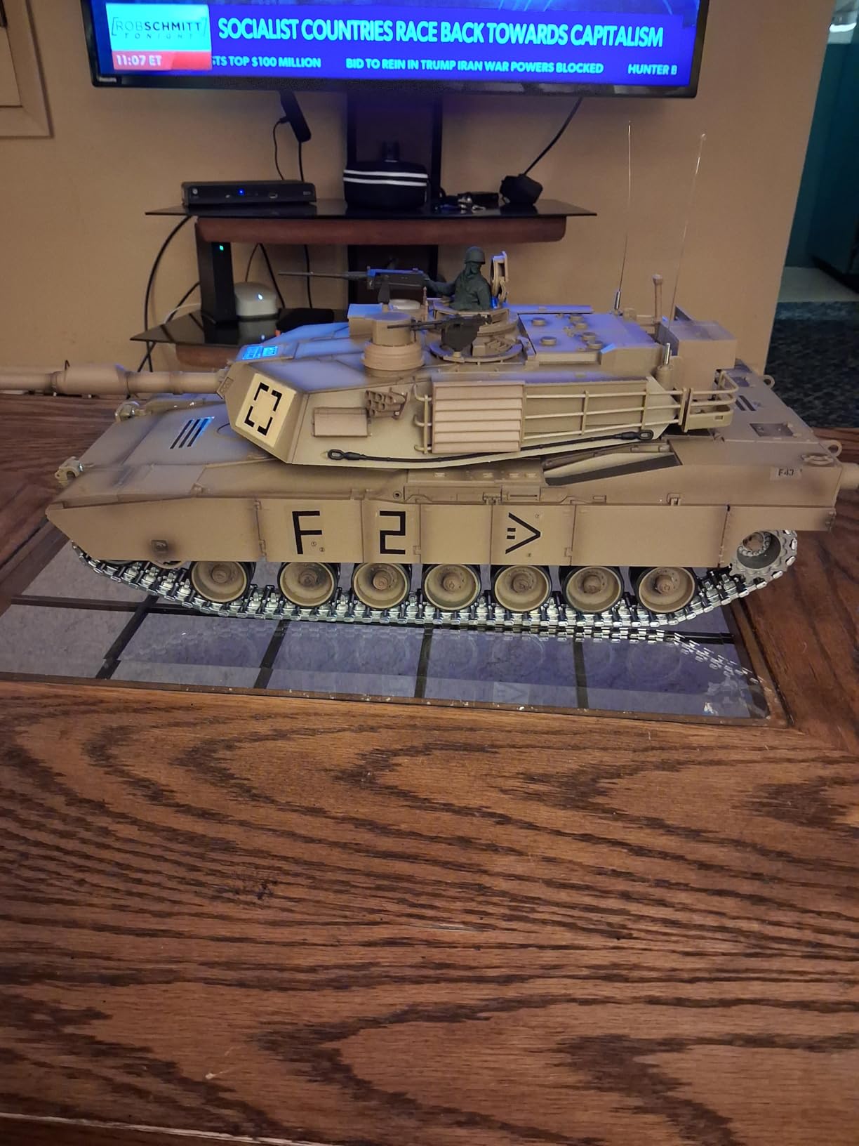 1/16 RC Tank, Heng Long US M1A2 Abrams Army Toy with Smoke, Sound and Lights, Remote Control Tank that Shoots with Upgraded Metal Tracks, Idler and Sprocket Wheel, Steel Gearbox, Batteries*2 customer photo 2