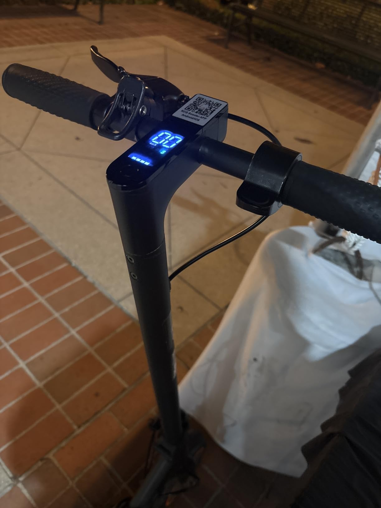Electric Scooter, 500W Motor, Up to 17-20MPH &19-21 Miles, Commuter Escooter, Foldable E-Scooter for Adults with APP and Dual Braking System Escooter(Orange/Grizzly/Black) customer photo 1