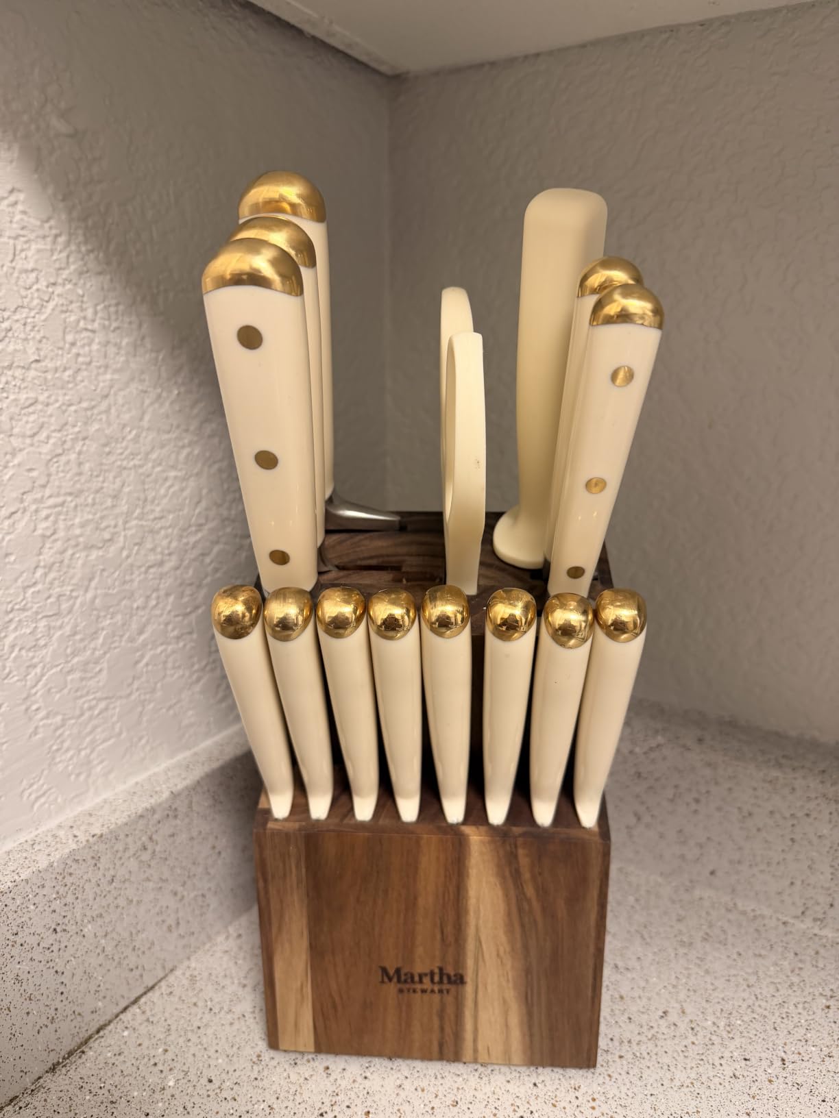 Martha Stewart 16-Piece Lockton High Carbon Stainless Steel Knife Block Set - Forged Full Tang Chef Knives, Acacia Wood Block, Triple Riveted Handles, Sage Green & Gold customer photo 2
