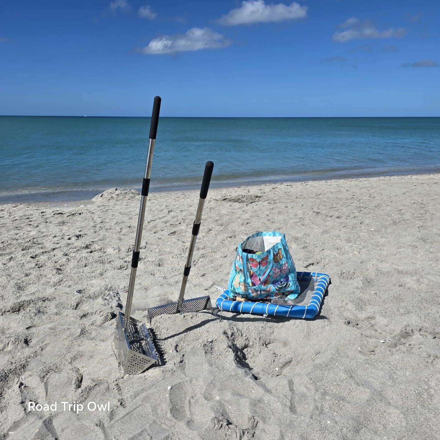 Sand Flea Rake, Long Handle Sand Sifter for The Beach, Stainless Steel Shark Tooth Sifter Comes with A 16-Inch Wide Mesh Screen for Collecting Fleas, Shark Teeth, and Seashells customer photo 1