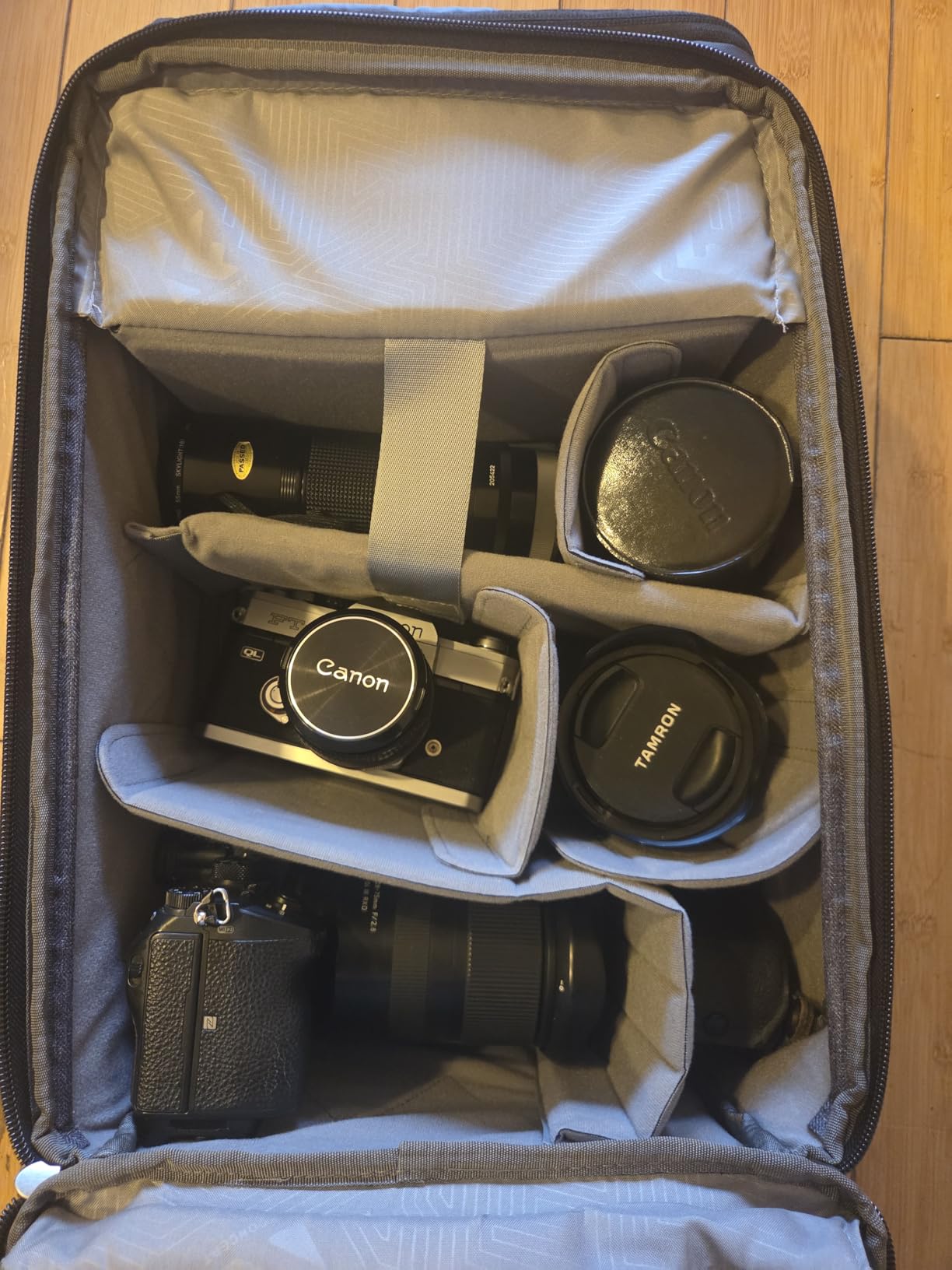 K&F CONCEPT Camera Backpack, 22L Expandable Camera Bag with Rain Cover | with Tripod Holder & 15.6in Laptop Compartment, Quick Access & Water Resistant for Canon/Nikon/Sony/DJI/DSLR Mirrorless, B06 customer photo 2