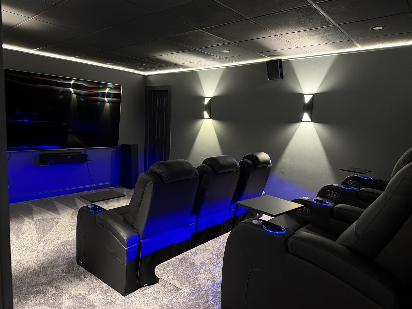 comfiroom Top Grain Leather Home Theater Seating Seats, Simple Style Dual Power Gaming Sofa Top Grain Leather Movie Theater Chairs Recliner Sofa with Type-C USB Charger (Black, Row of 2) customer photo 1