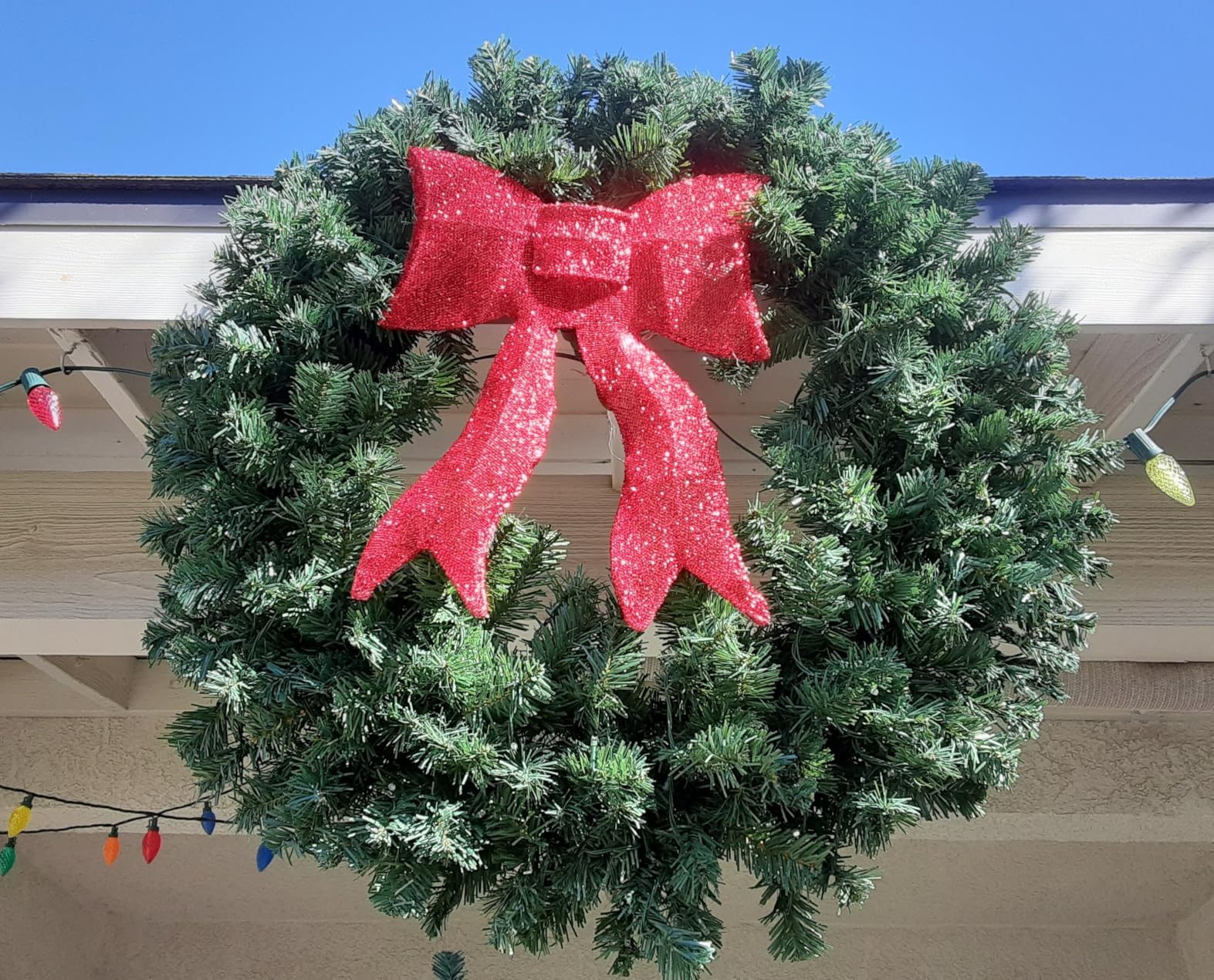 Best Choice Products 36in Large Artificial Pre-Lit Fir Christmas Wreath Holiday Accent Decoration for Door, Mantel w/Red Lighted Bow, 150 LED Lights, 300 PVC Tips, Power Plug-in customer photo 1