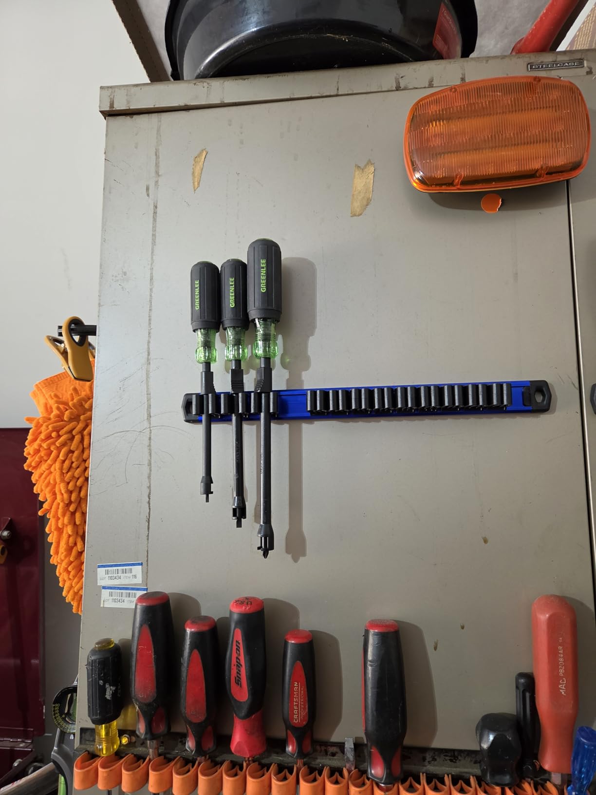 WORKPRO Magnetic Screwdriver Organizer and Wrench Organizer, Aluminum Rail Magnetic Tool Organizer, Tool Holder, Toolbox Organization, 36-Slot Screwdriver and Wrench Holder (Tools not Included) customer photo 1
