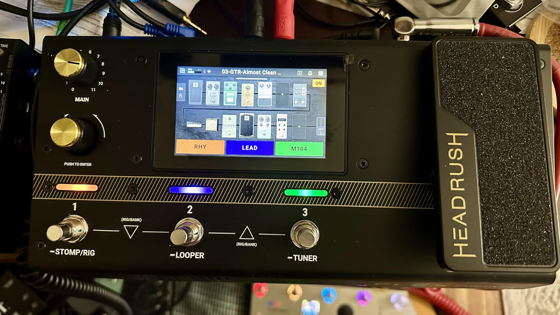 HeadRush Flex Prime Electric Guitar Multi-Effects Pedal customer photo 2