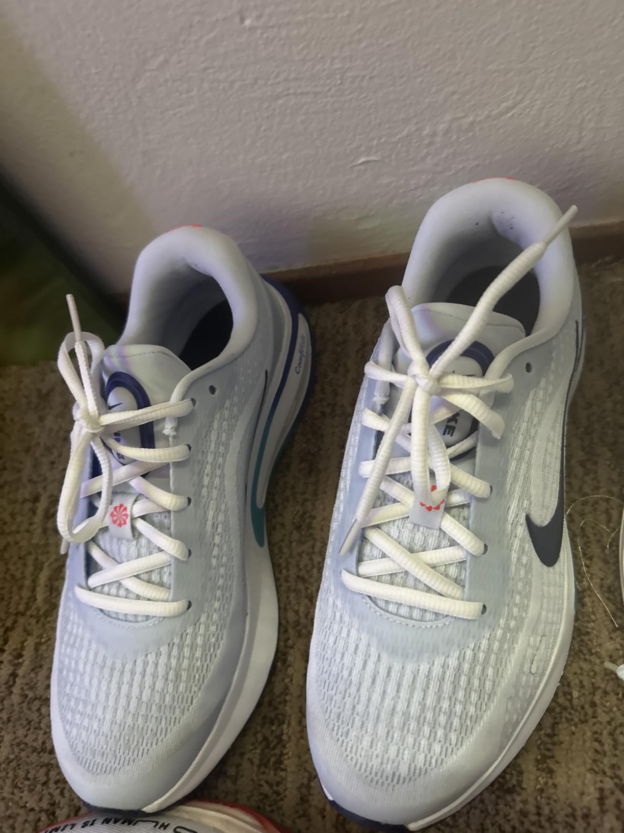 Nike Men's Journey Run Road Running Shoes customer photo 1