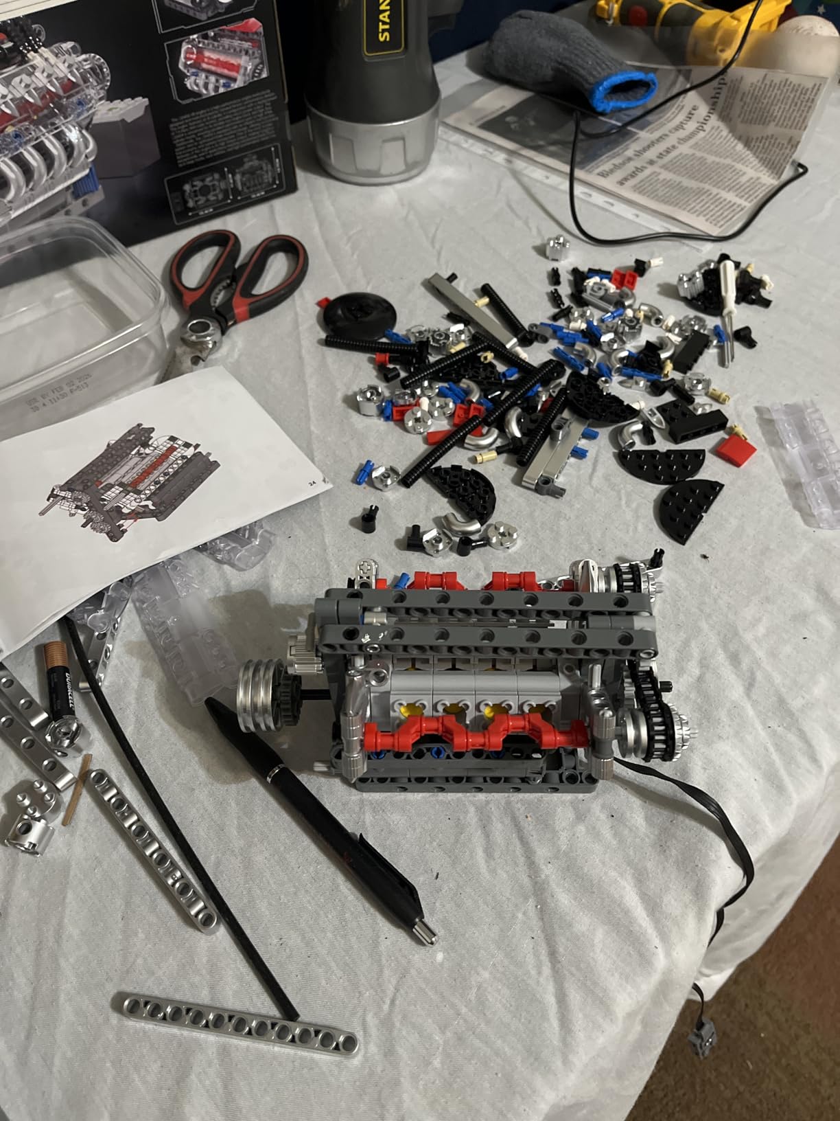 10171 V8 Engine Model Kit, Mini V8 Engine Kits that Runs, Build Your Own Car Model Engine with Motor, Collectible Building Blocks for Adults, DIY STEM Construction Toys for Display customer photo 2