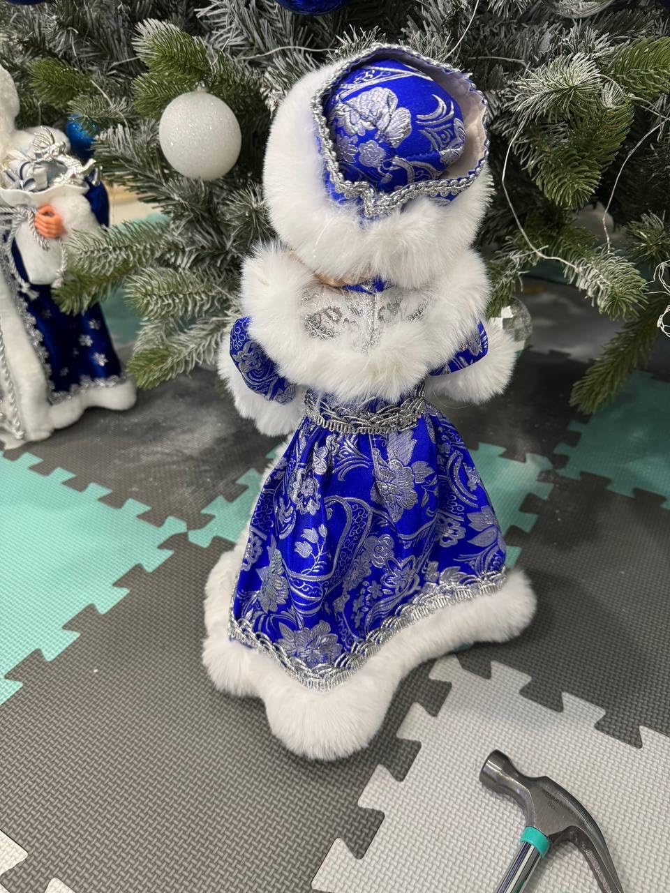 Snegurochka Animated Musical Christmas Figurine 16.5 in (42 cm), Snow Maiden Singing and Dancing Doll, Indoor Christmas Decoration Figurine, Christmas Decor, Holiday Decor (Dark Blue & White) customer photo 1