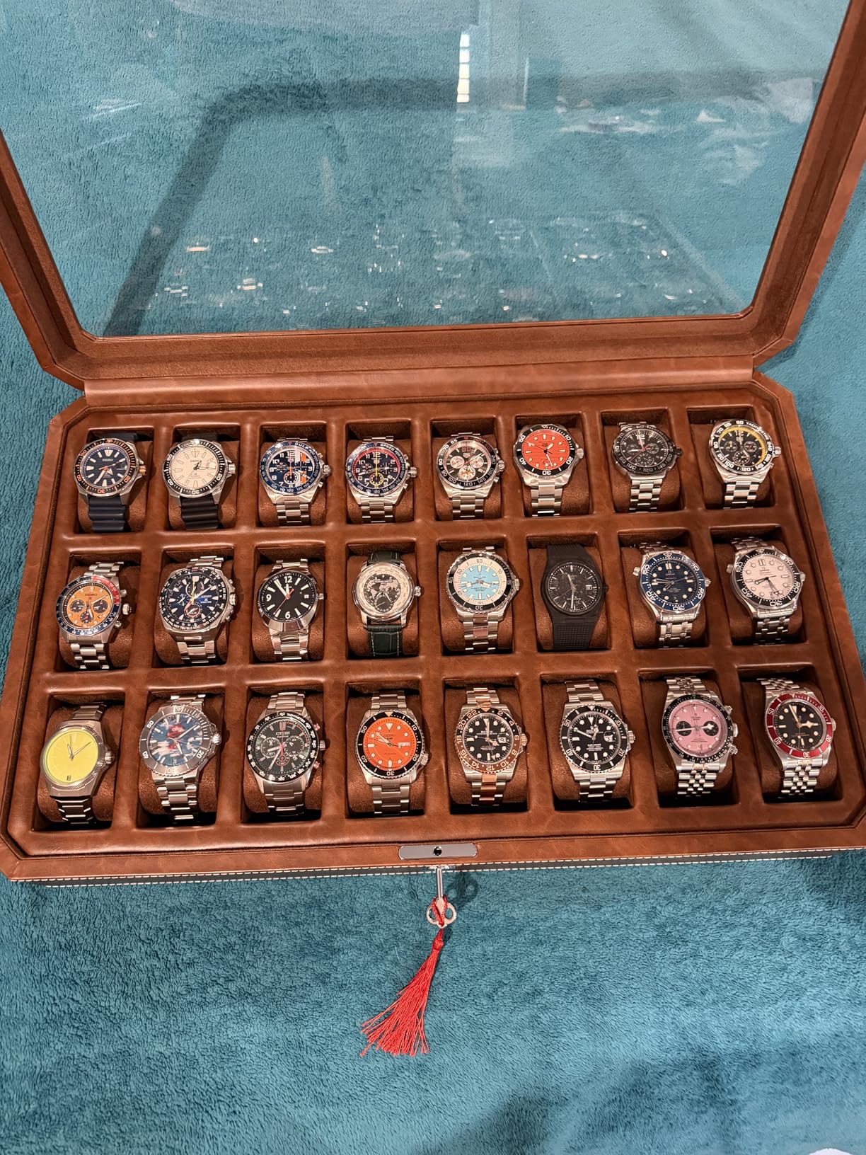 ROTHWELL 24 Slot Watch Case with Lock - Luxury Watch Box to Display and Organize Your Collection | Real Glass Top | Premium Storage for Collectors (Carbon) customer photo 2