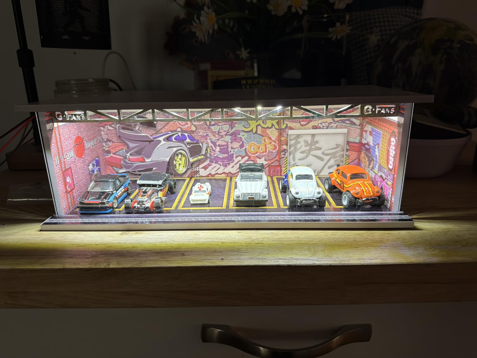 G-FANS 1:64 LED Parking Lot Diorama Display Case customer photo 1