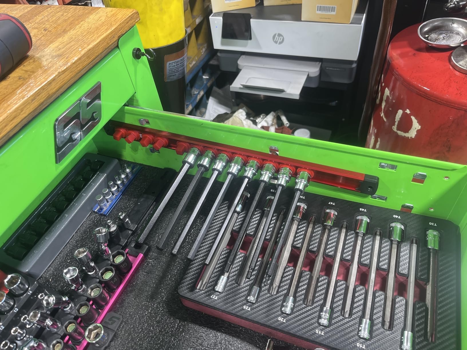 PINOZE 8PCS Magnetic Socket Holder Organizer Set - 1/4, 3/8, 1/2 - Aluminum Alloy Socket Rail Trays for Tool Box Drawer, Socket Rack Kit with 114Pcs Clips for Automotive Garage(Blue Red Black) customer photo 2