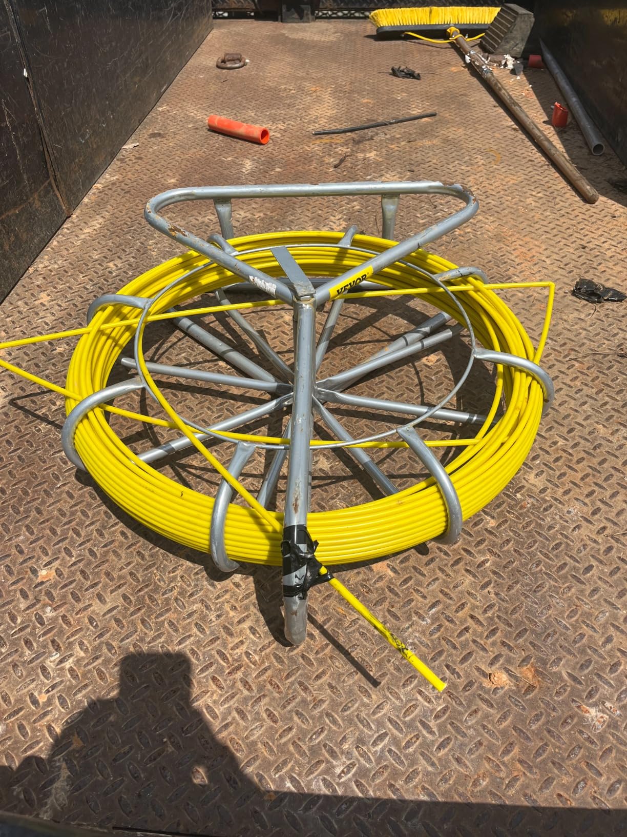 VEVOR Fish Tape Fiberglass 656 ft, 5/16 in Duct Rodder Fishtape Wire Puller for Walls and Electrical Conduit customer photo 2