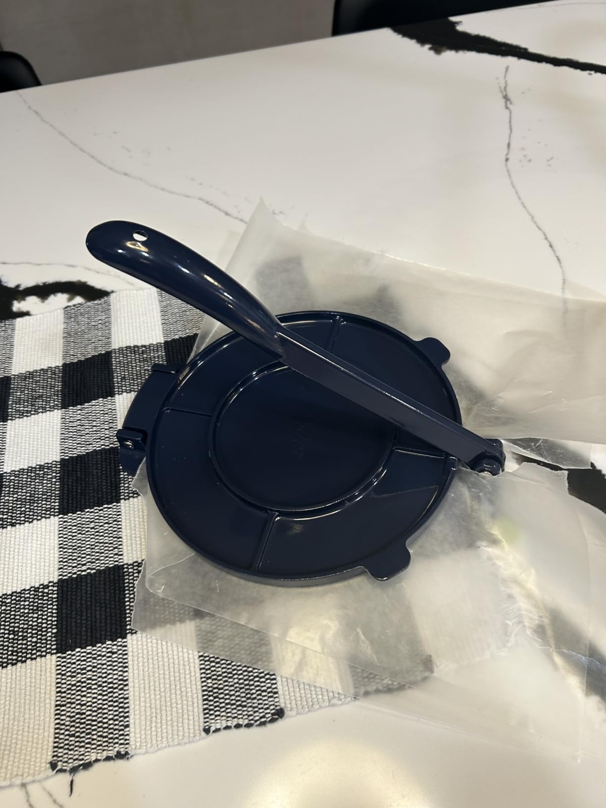 Oster Ravello 8-Inch Cast Aluminum Tortilla Press and Roti Maker - Traditional Flatbread Press with Glossy Blue Finish customer photo 1