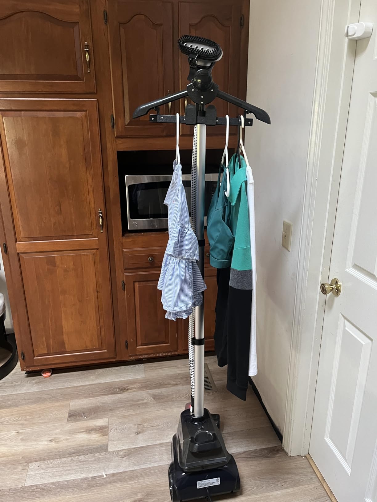 SALAV Commercial-Grade Standing Garment Steamer for Clothes with Auto-Off Safety 1800W Powerful Steam X-Large 3L Water Tank, 90-Min Continuous Use, Pedal-Control System, Beeps when Out of Water, White customer photo 2
