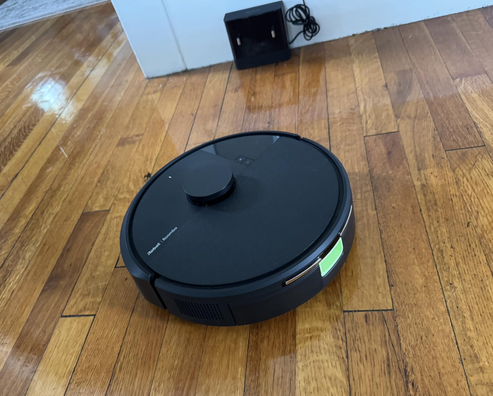 iRobot Roomba 105 Vac Robot Vacuum - Easy to use, Intense Power-Lifting Suction, LiDAR Navigation, Multi-Surface Cleaning, Cleans in Neat Rows, Self-Charging customer photo 2