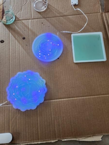 KISREL Epoxy Resin Kit for Beginners, 32oz Resin Kit with Coaster Molds, Complete Accessories Include Pigment, Mica Powders, Dried Flowers, Glitter, Measuring Cups and Other Resina Supplie customer photo 1