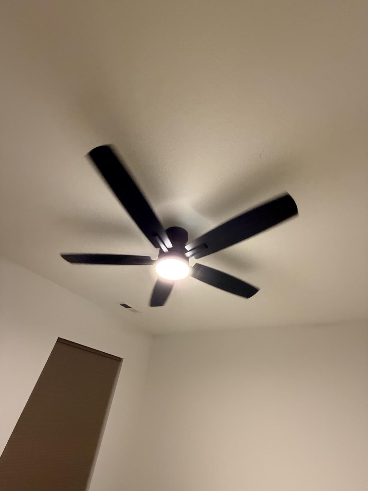 Ohniyou 52'' Low Profile Ceiling Fan with Lights, Remote/APP Control, Black | Flush Mount, Dimmable 3CCT LED, Quiet Reversible DC Motor; Memory Function, 4580 CFM, for Indoor Bedroom Living Room customer photo 2