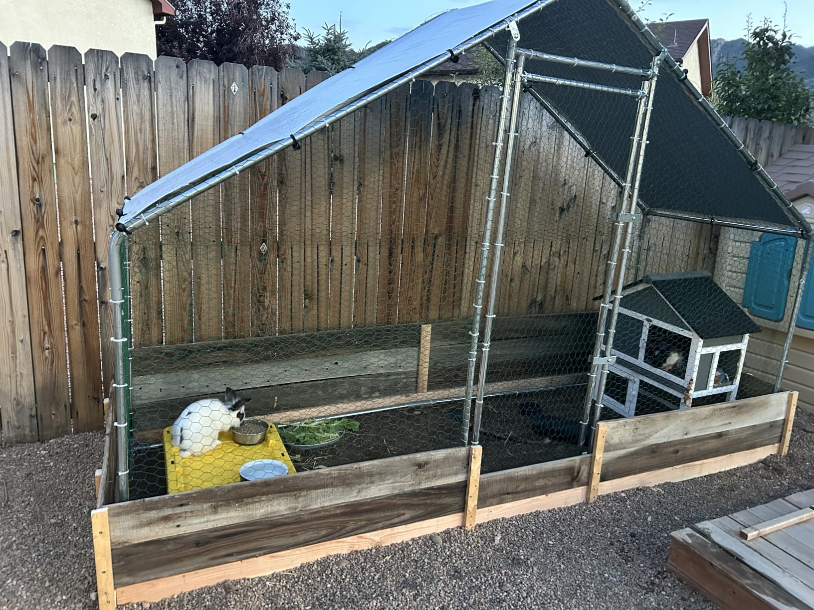 VEVOR Metal Chicken Coop, 6.56x6.56x6.56ft Large Walk-in Chicken Runs with Cover, Spire Roof Hen House Enclosure with Security Lock, Outdoor Duck Rabbit Cage Poultry Pen for Backyard, Farm, Yard customer photo 2