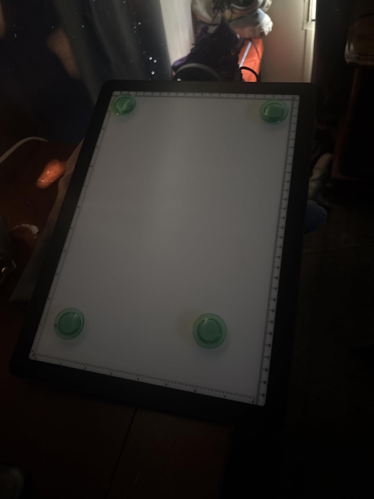 TOHETO A4 Light Board for Diamond Painting, Super Bright Magnetic Light Pad with Side Buttons, Lightbox for Tracing and Drawing, Corded Light Table for Sketching, Animation, Weeding Vinyl (Black) customer photo 1