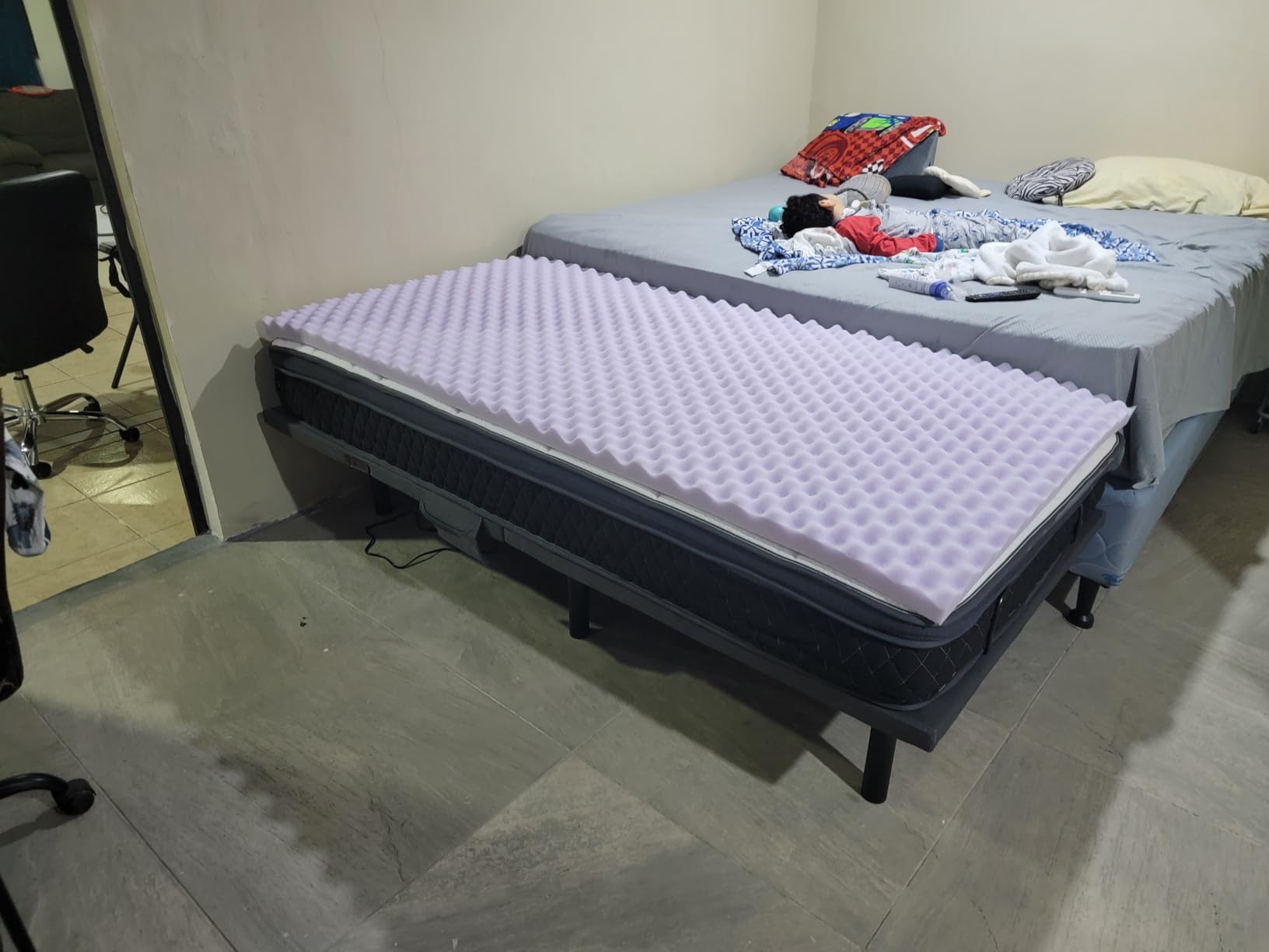Pipishell Full Adjustable Bed Frame with Massage, Electric Bed Base with Head & Foot Incline, USB-A & USB-C Ports, LED Under-Bed Lighting, 4 Leg Height Options, and Easy 3-Step Assembly customer photo 2