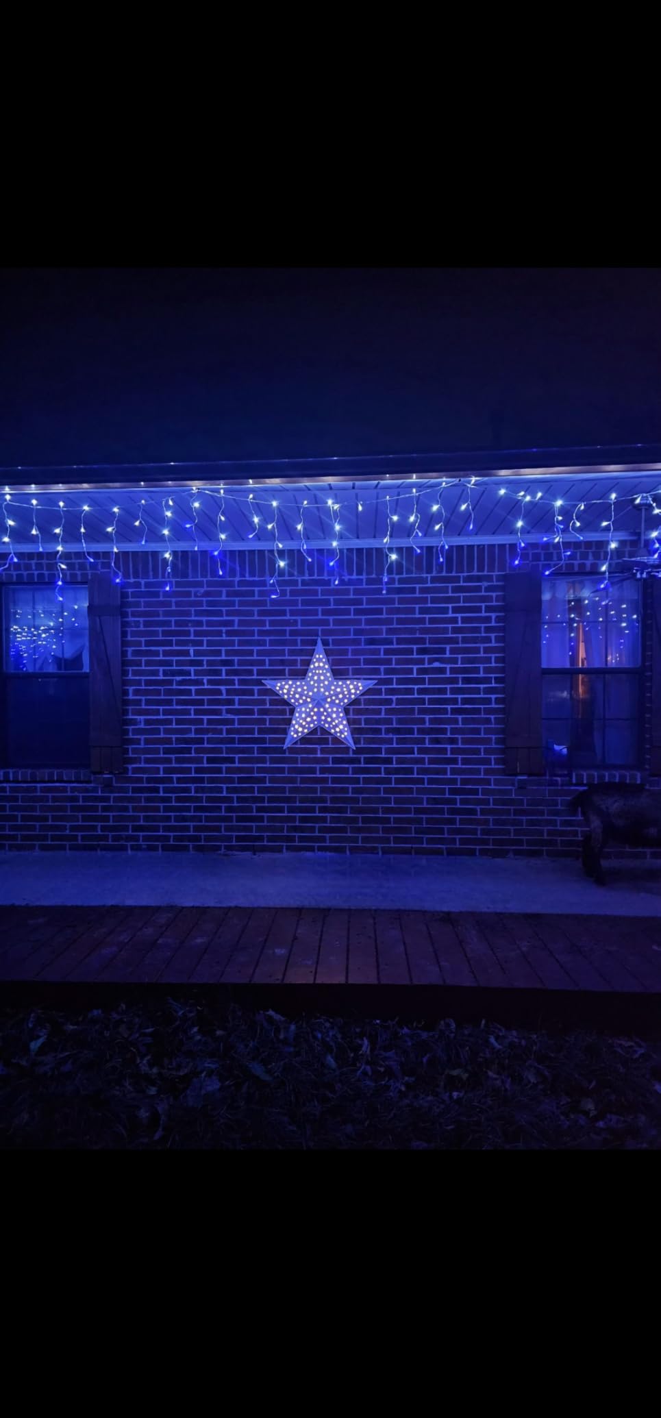 810 LED 82FT Christmas Lights Outdoor, 180Drops Icicle Lights with 12 Modes | Blue and White Icicle String Lights with Timer and Dimming for Eaves, Porches, Windows and Outdoor Displays customer photo 1