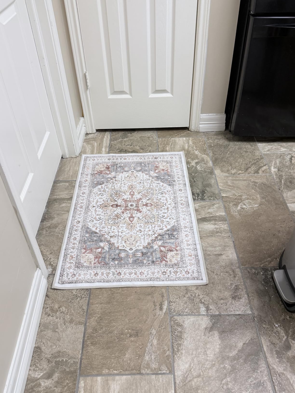 Tortania Area Rug 8ft Round Living Room Rug Washable Soft Cream/Blue | Vintage Oriental Farmhouse Carpet for Bedroom/Office/Under Dining Table, Home Decor Low Pile Busy Home Use customer photo 2