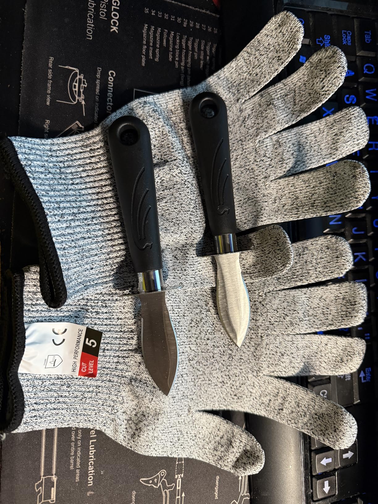 Oyster Shucker Set - 2 Oysters Shucking Knives and Cut Resistant Gloves- Seafood Opener Kit Tools for Oysters, Clam, Shellfish, Crab, Kitchen Tools, Premium Kitchen Knife Tools Gift customer photo 2