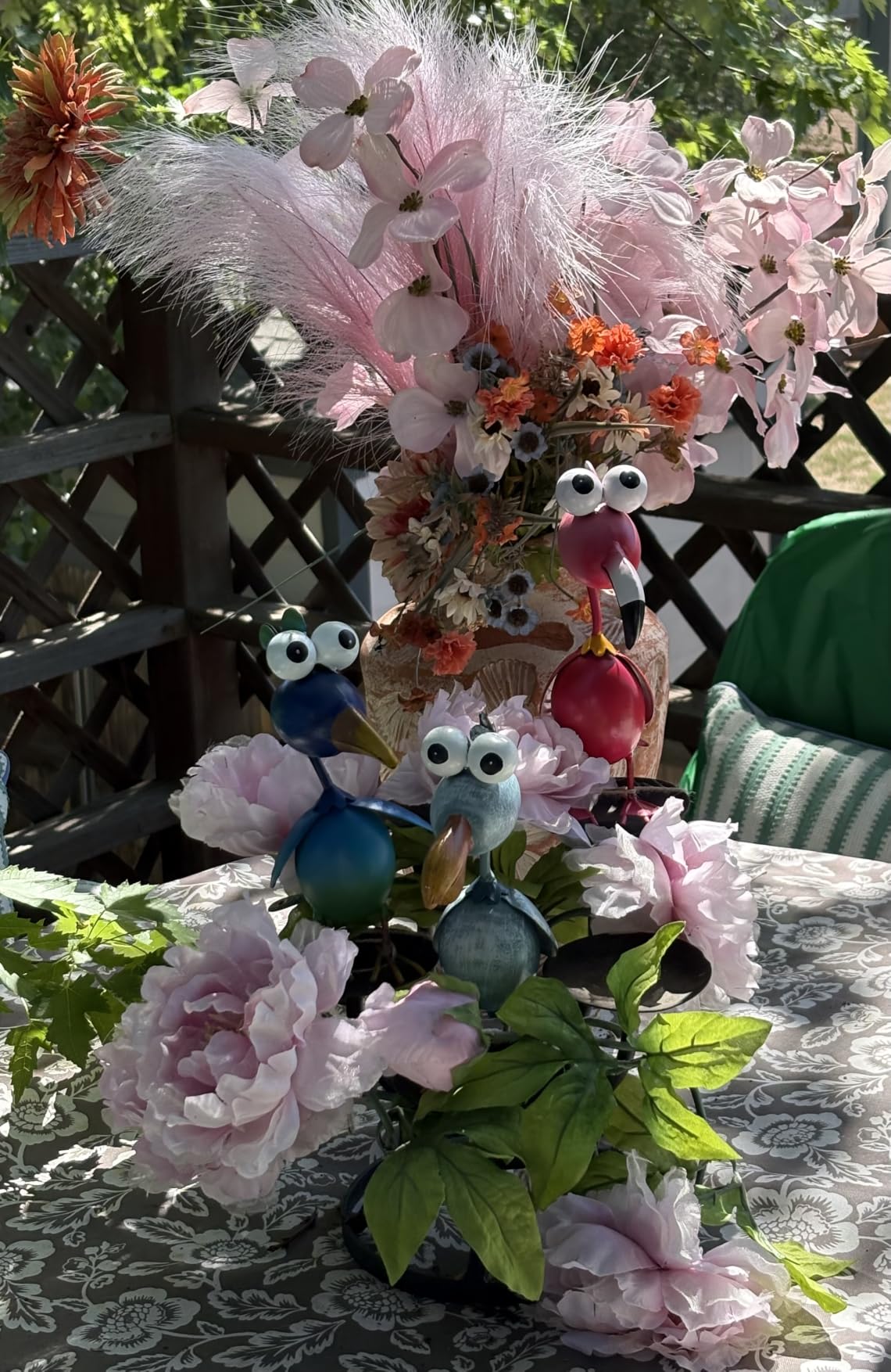 Kircust Outdoor Metal Bird Yard, Garden Decor for Outside Flamingo/Peacock/Pelican Decorations Art Statues, Lawn Ornaments for Courtyard, Patio, Backyard, Porch, Set of 3 customer photo 2