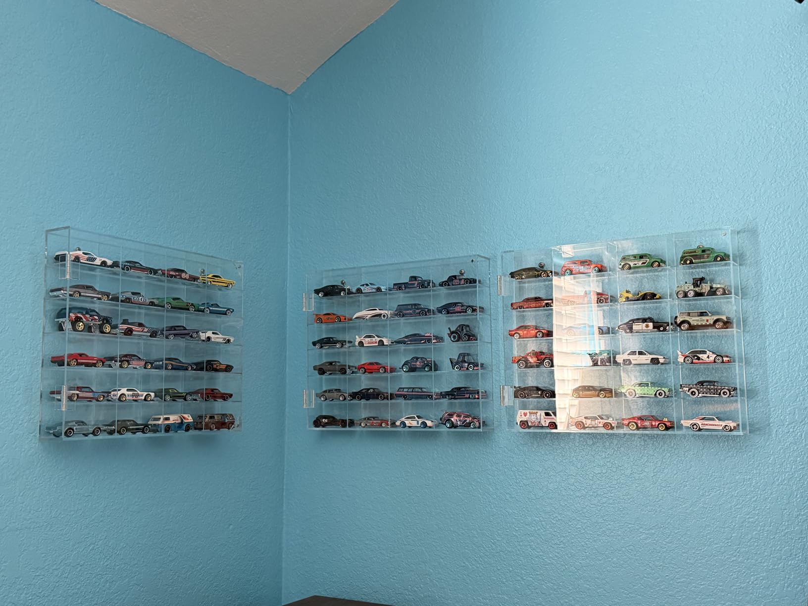 JUESHA 1:24 Acrylic Display Case Wall Mount 4-Tier customer photo 2