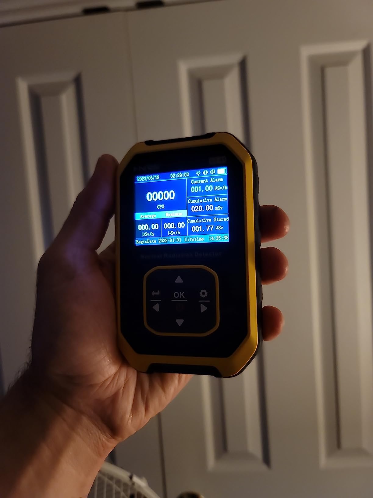 FNIRSI GC-01 Geiger Counter Nuclear Radiation Detector,Curve Display customer photo 2