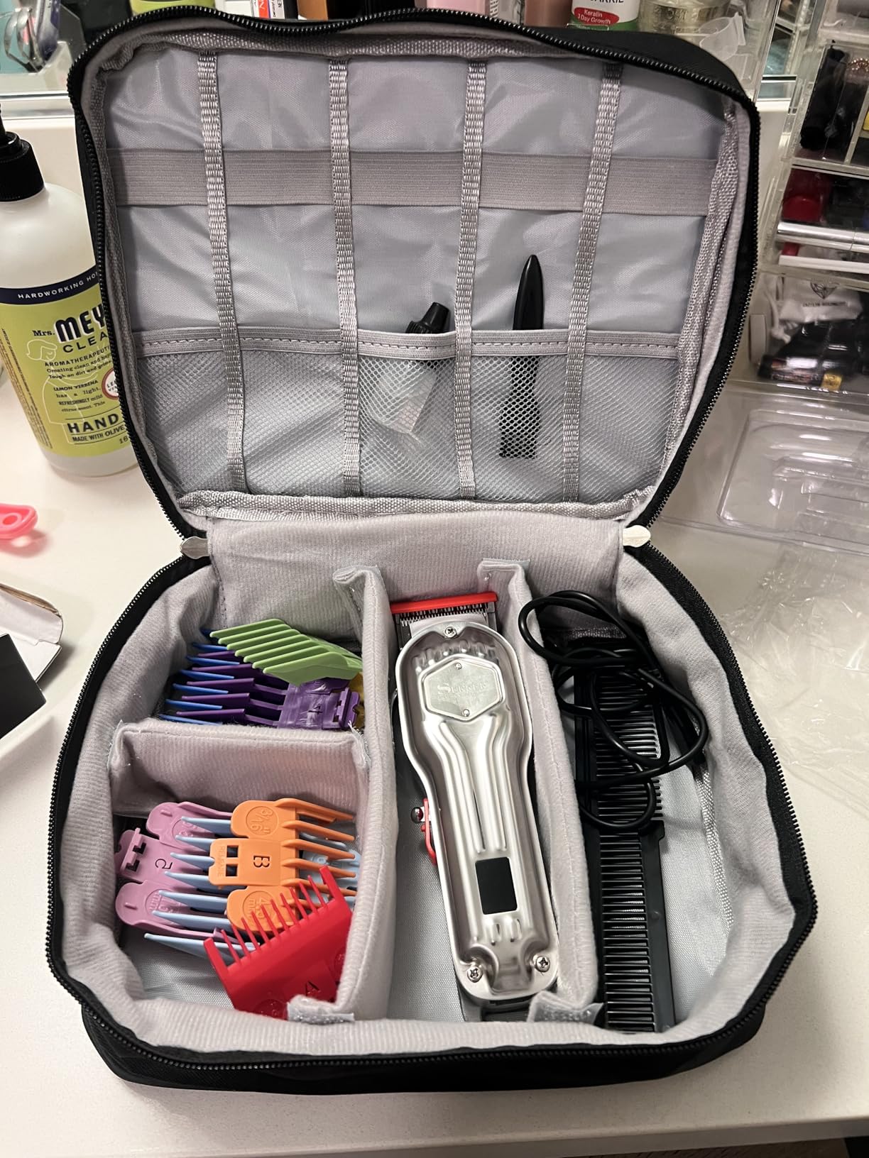 Barber Tools Bag Barber Case Hair Tools Travel Bag Clipper Guard Holder for Clippers and Supplies Hair Cutting Scissors Storage Bag Portable Clipper Storage Holder Organizer for Hair Cutting (Black) customer photo 1