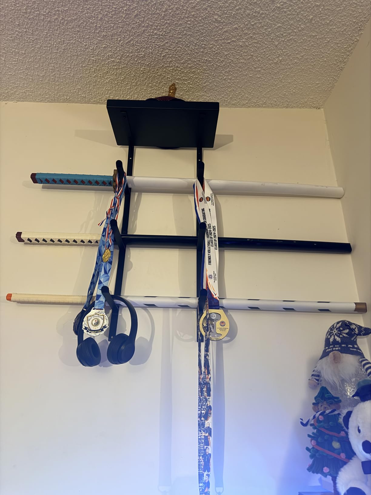 Yoga Mat Holder Wall Mount, Home Gym Storage Rack with Top Floating Shelf, 4-Tiers Holding Yoga Mat/ Blocks/ Rollers and Decorations, 5 Hooks for Resistance Bands, Skipping-Rope, Small Gym Equipment customer photo 1