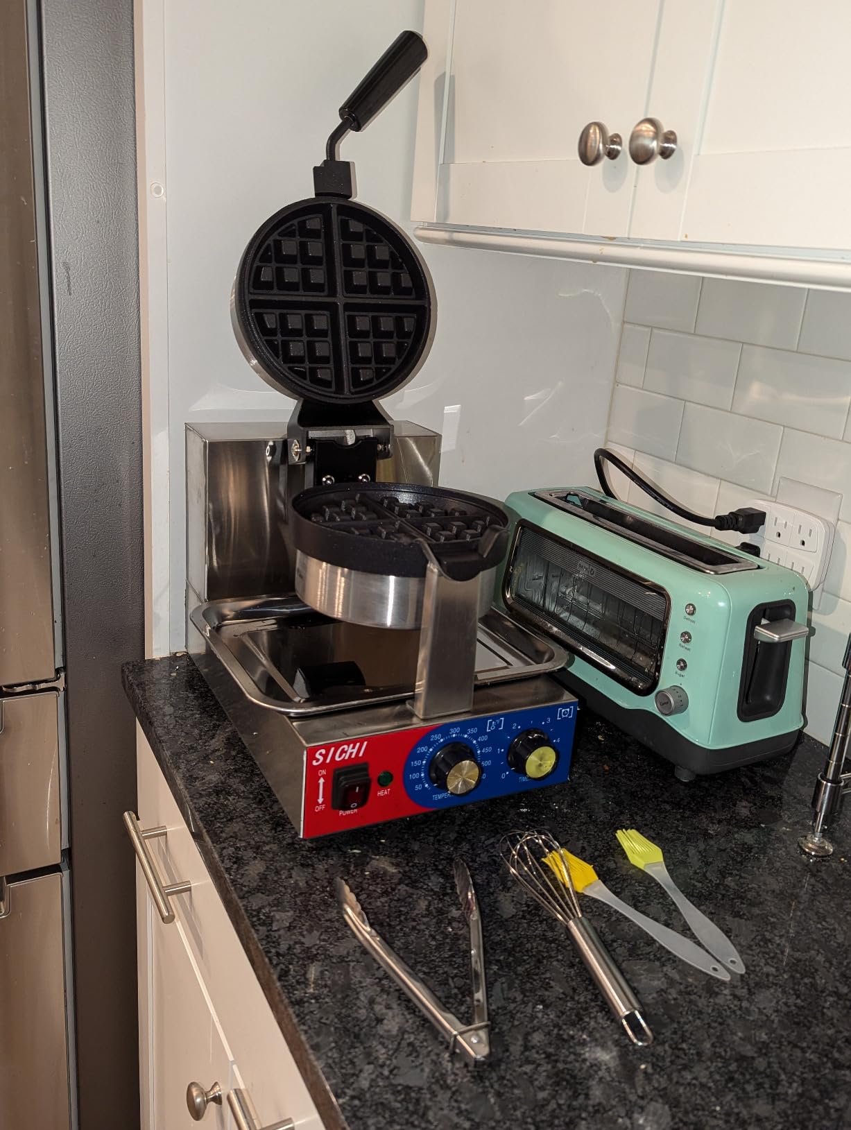 Commercial Belgian Waffle Maker - Rotating Double Waffle Maker w/Non-stick and 1.2 in Thick, Flip Belgian Waffle Machine w/ 122-572F Temp Range and Timer, Stainless Steel, 2400W customer photo 2