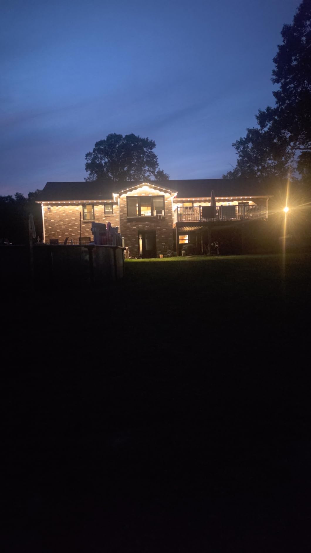 Govee Permanent Outdoor Lights Pro, 150ft with 108 RGBCW Eaves Lights | Dual Lens, 108W, 80lm, Cuttable, IP67 Waterproof Lighting for Daily and Holiday Decor, Compatible with Alexa, White customer photo 1