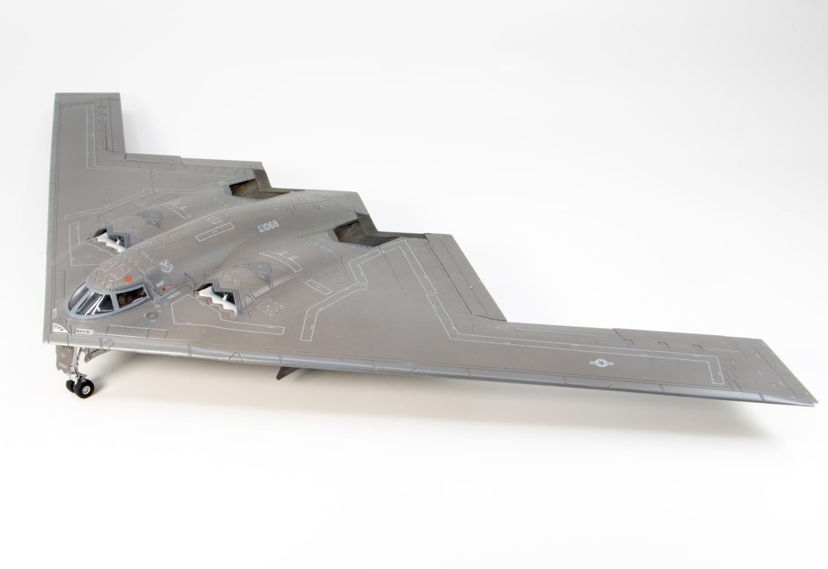 Academy 492645-1/144 USAF B-2A - Scale 1:144 customer photo 1
