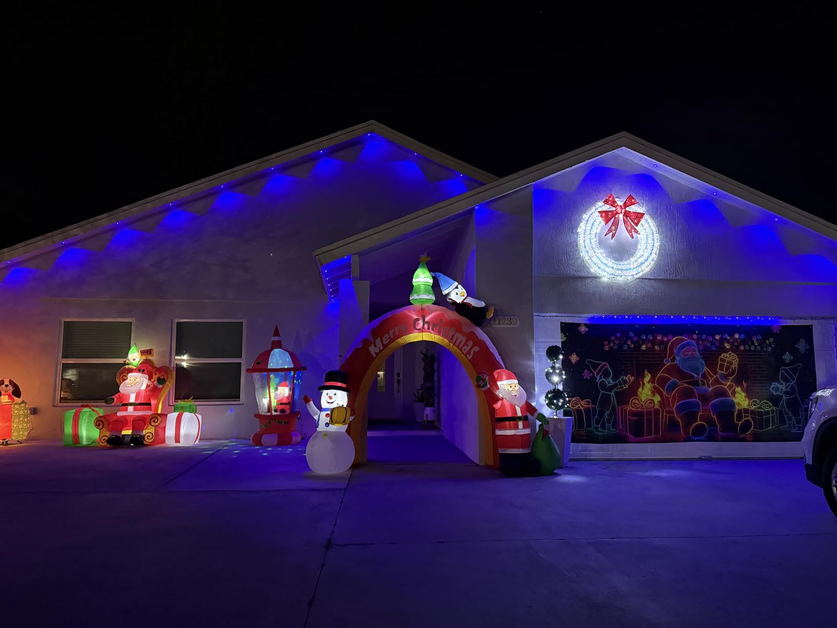 10FT Christmas Inflatables Archway with Santa Claus, Snowman & Christmas Tree, Large Blow Up Outdoor Decorations with 5 LED Lights, Self-Inflate Christmas Arch for Yard Lawn Patio Holiday Decoration customer photo 1
