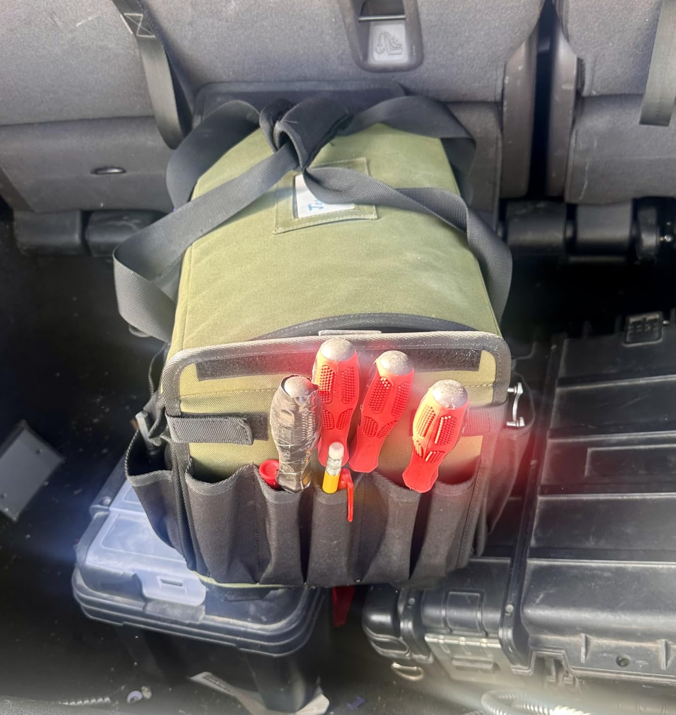 Heavy Duty Tool Bag 16-Inch, 46 Pockets Electrician Tool Bag with Hard Bottom & Waterproof Pocket, 1680D customer photo 1