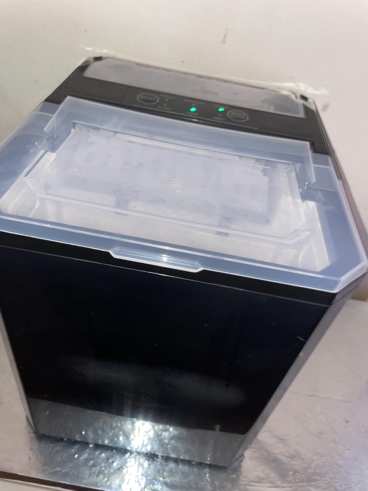 Sweetcrispy Countertop Ice Maker with Scoop, Basket and Handle, Portable Ice Machine 9 Cubes Ready in 6 Mins, 26.5lbs in 24Hrs, 2 Sizes for Home Kitchen Office Bar Party, Coal Black customer photo 2
