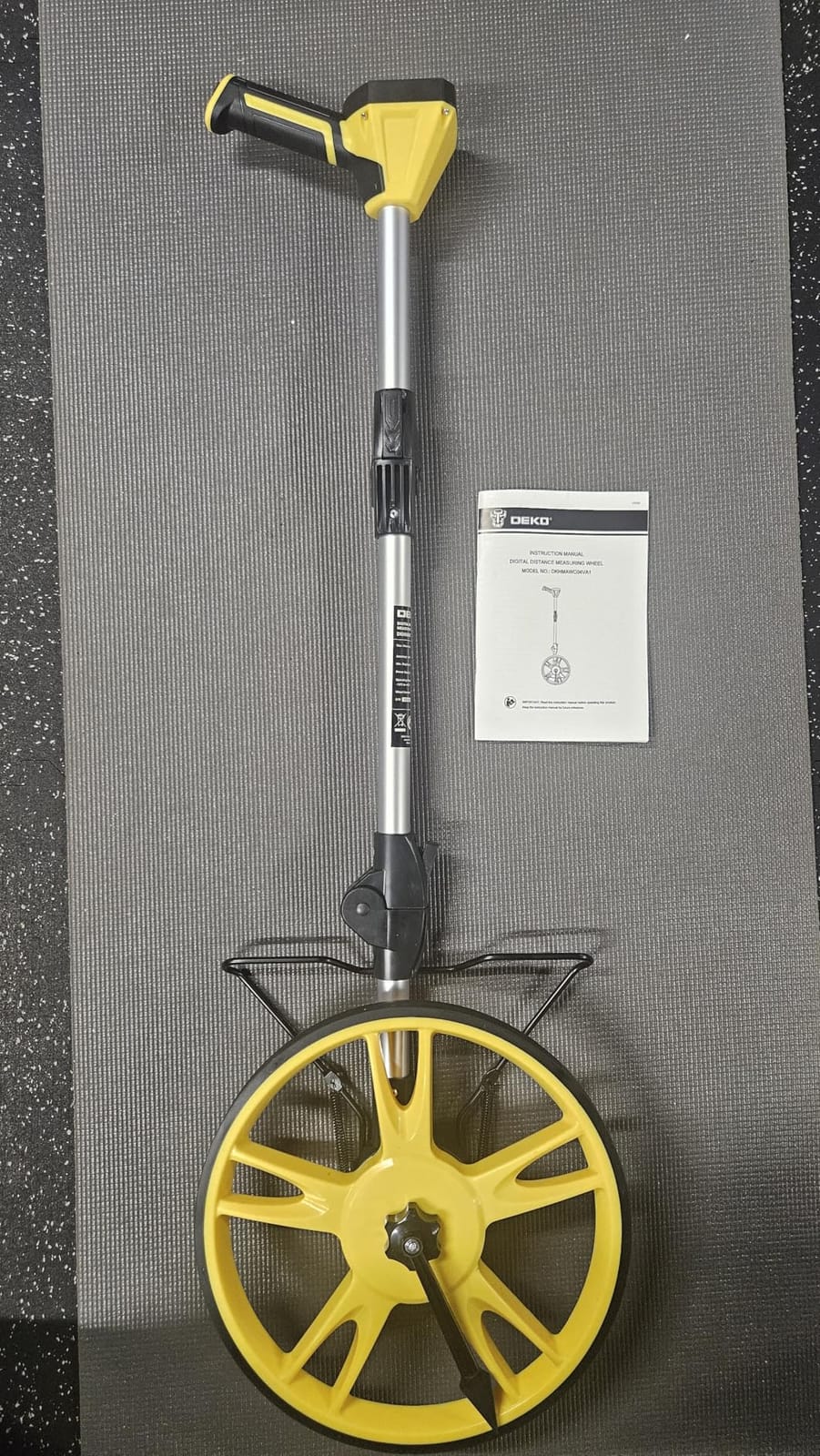 DEKOPRO 4V Digital Measuring Wheel in Feet, 12.5 Inch 99,999Ft/ 99,999M Digital Display Folding Wheel Measurement Roller with Storage Bag customer photo 2