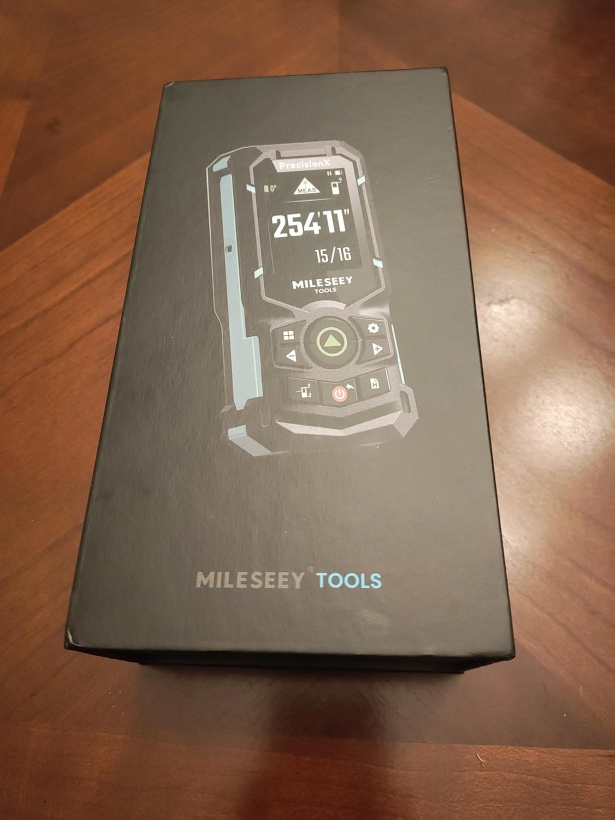 MILESEEY S50 Green Laser Distance Meter, 400 ft Laser Measure, P2P, Side-Laser Alignment, 2.4 IPS Backlit Display, Rechargeable, Area and Volume Measurement, 8 Units, Indoor and Outdoor Use customer photo 1