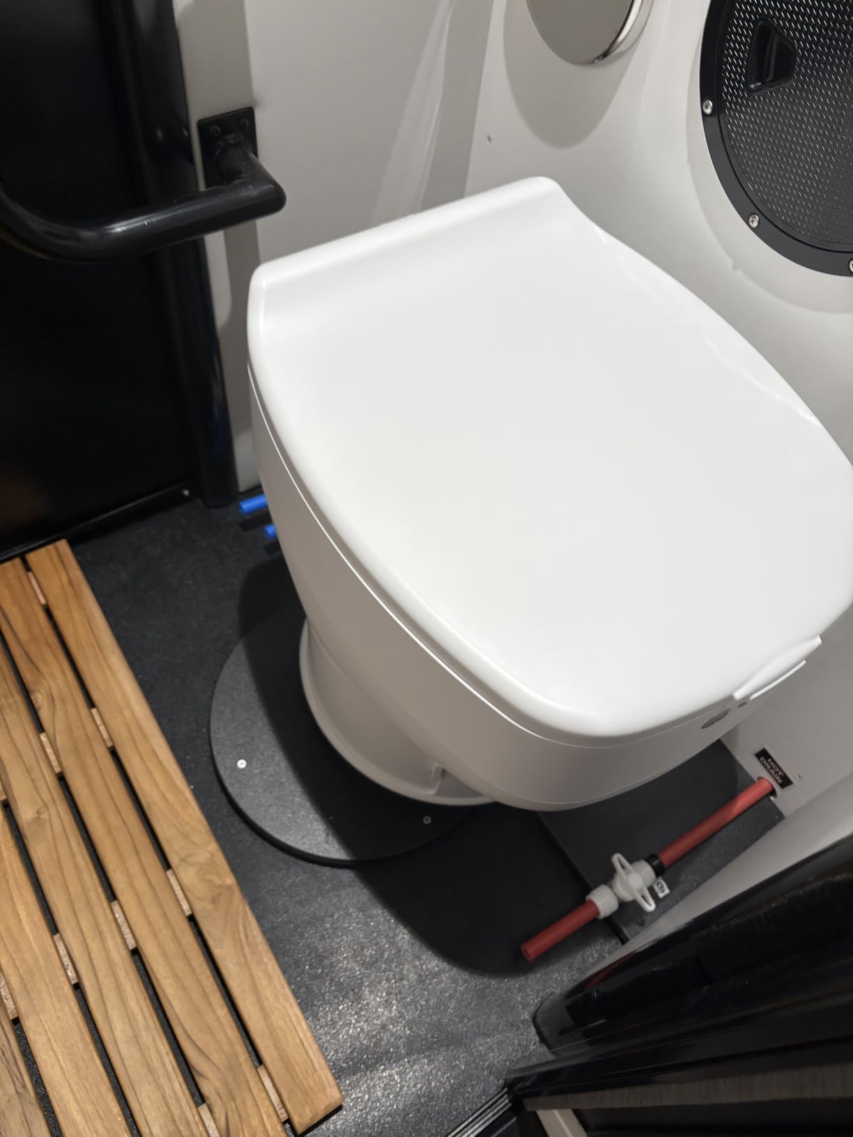 R1808 Fixed RV Dry Flush Toilet, Waterless Rechargeable, White | rechargeable no-plumbing toilet swivel top for RVs, boats, off-grid, emergency and care use, Loo Seal waterless sealing customer photo 1